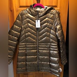 BNWT Women’s NOIZE vegan brand Bronze colour PUFFER COAT